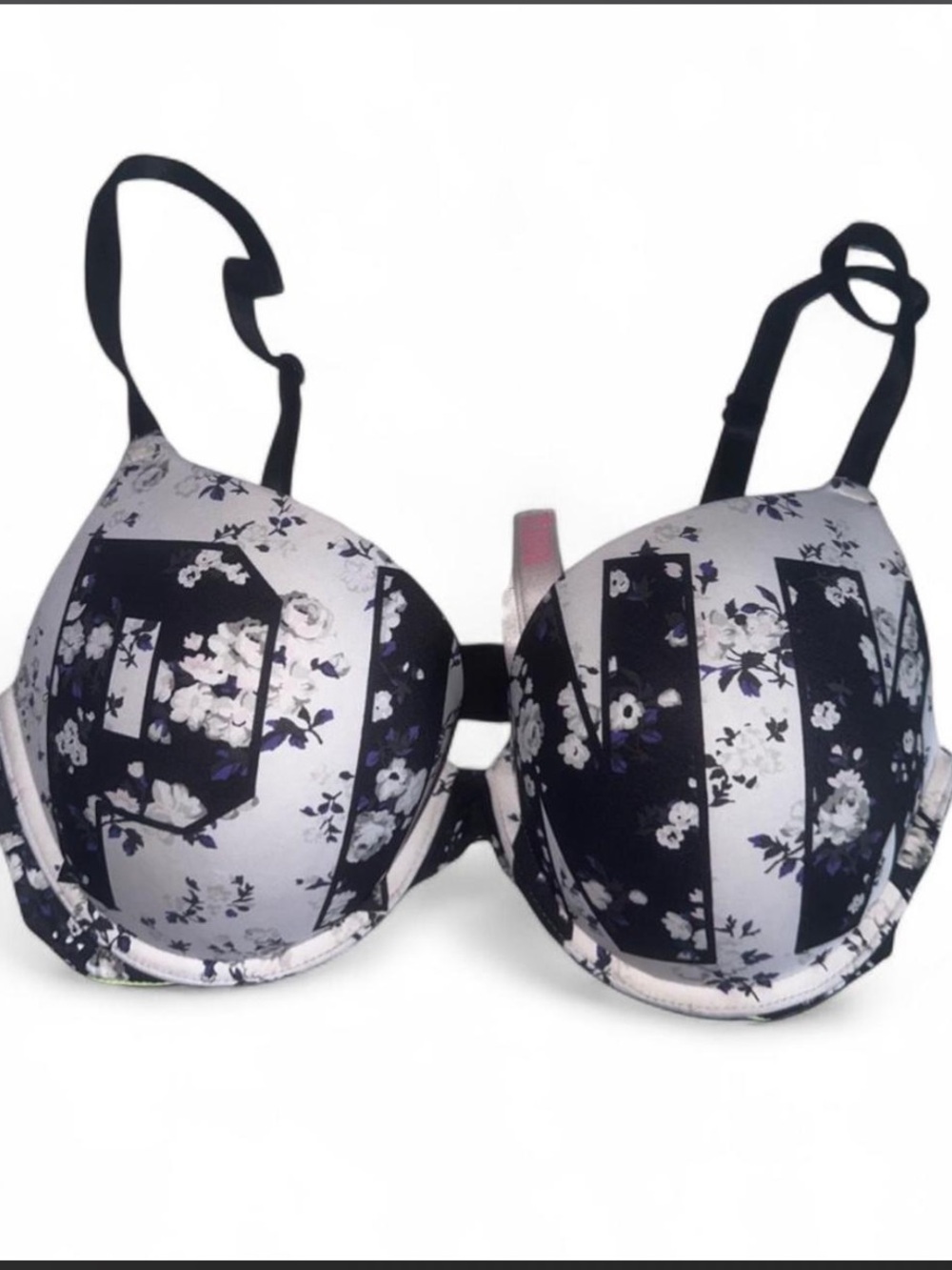 PINK Victorias Secret wear everywhere push up bra